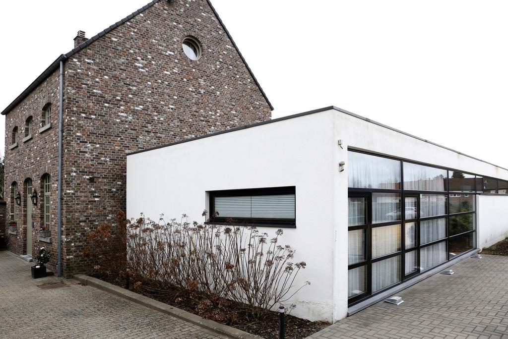 Hotel Boomgaard Lanaken Exterior photo